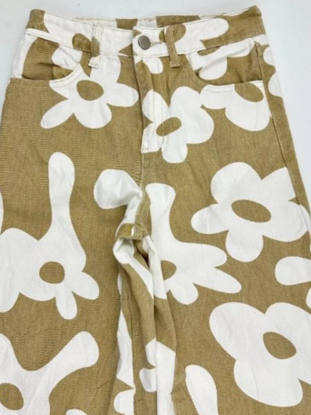 Bailey‎ Rose Baggy Straight Women's size M Beige White Flowers Denim Jeans - Picture 2 of 3